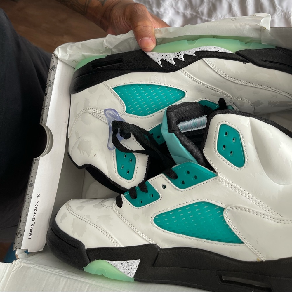 Men  air Jordans